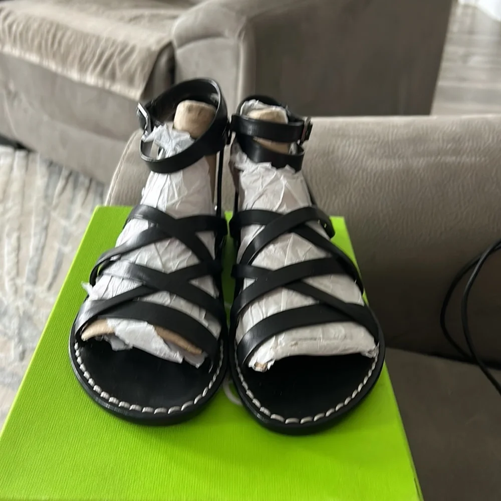 Sam Edelman Meriai black leather gladiator sandal. - Picture 5 of 6